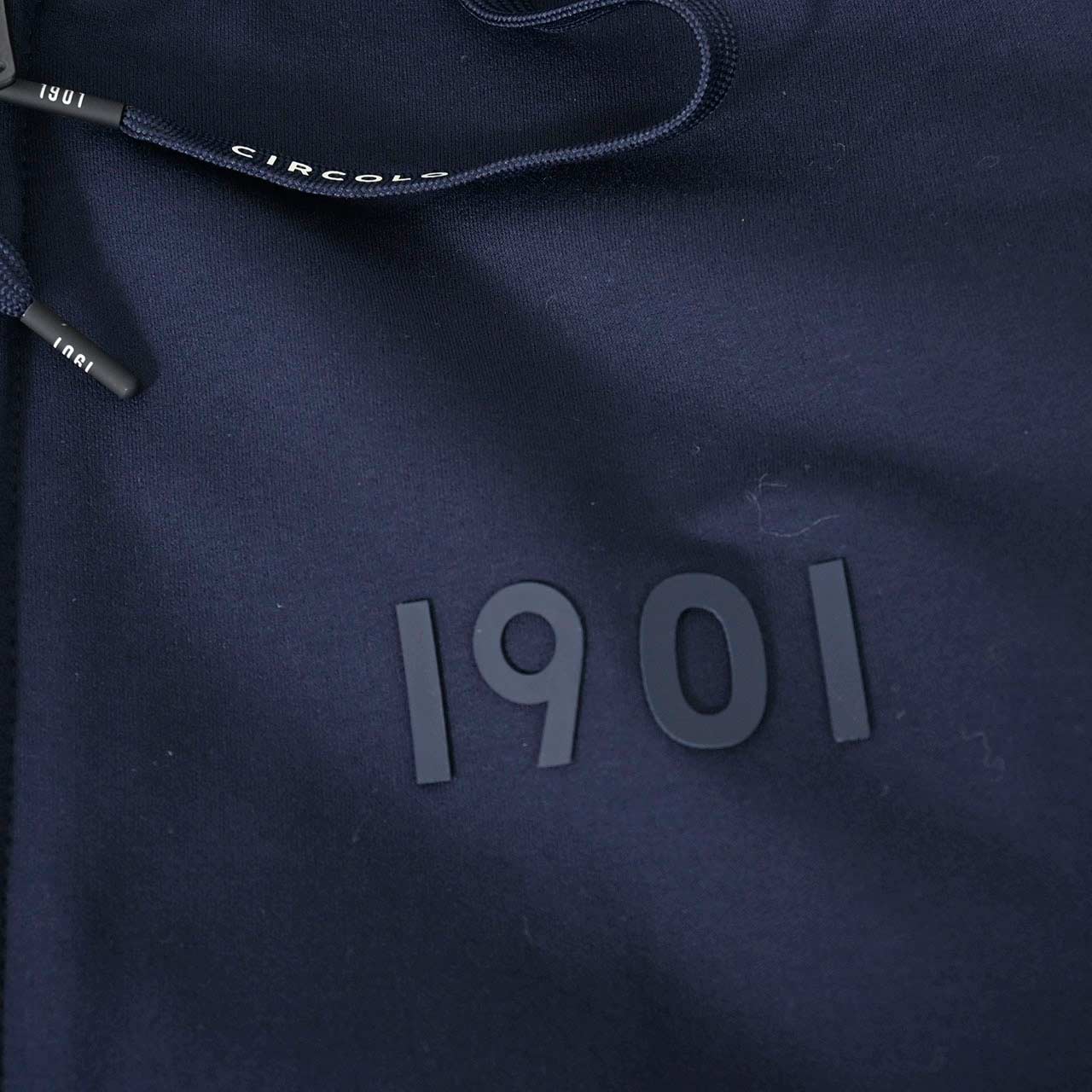 【期間限定SALE】 チルコロ CIRCOLO 1901 ジップアップパーカー HOODIE FULL ZIP FELPA CN4052 447 ネイビー メンズ