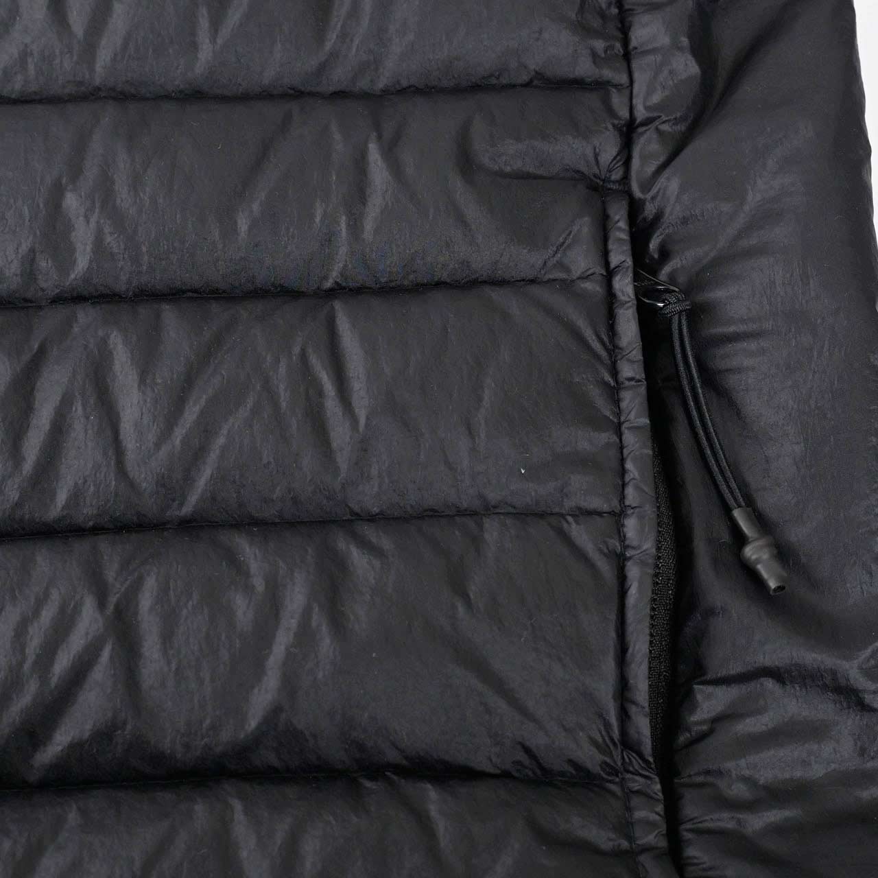 【期間限定SALE】 ストーン アイランド STONE ISLAND ダウンベスト 8015G0524 V0029 ブラック メンズ 2024年秋冬新作 2024AW 【ラスト1点 XLサイズ】