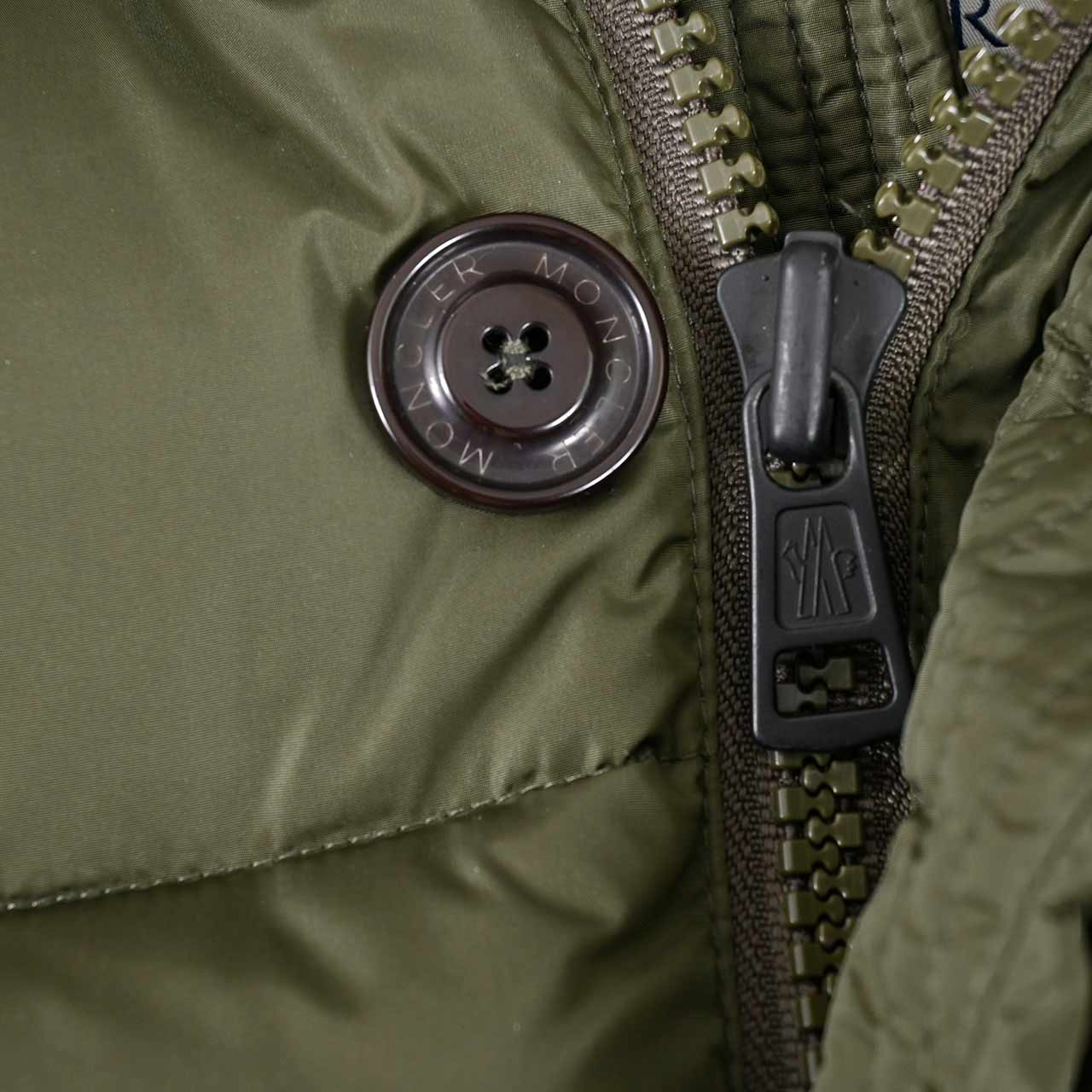 モンクレール MONCLER ダウンコート Cluny 835 グリーン メンズ