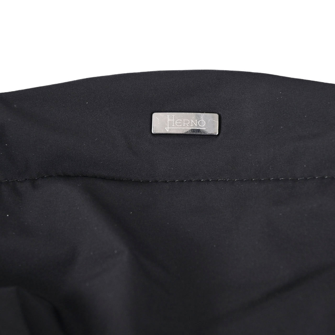 【期間限定SALE】 ヘルノ HERNO フード付きブルゾン GI00042UR 9300 ブラック 2024AW メンズ