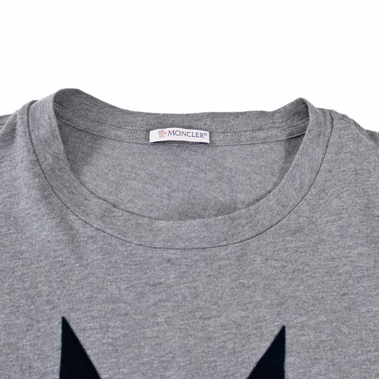 【56%OFF】 モンクレール MONCLER Tシャツ 8C00006 8390T 987 グレー メンズ 【数量限定 再入荷】
