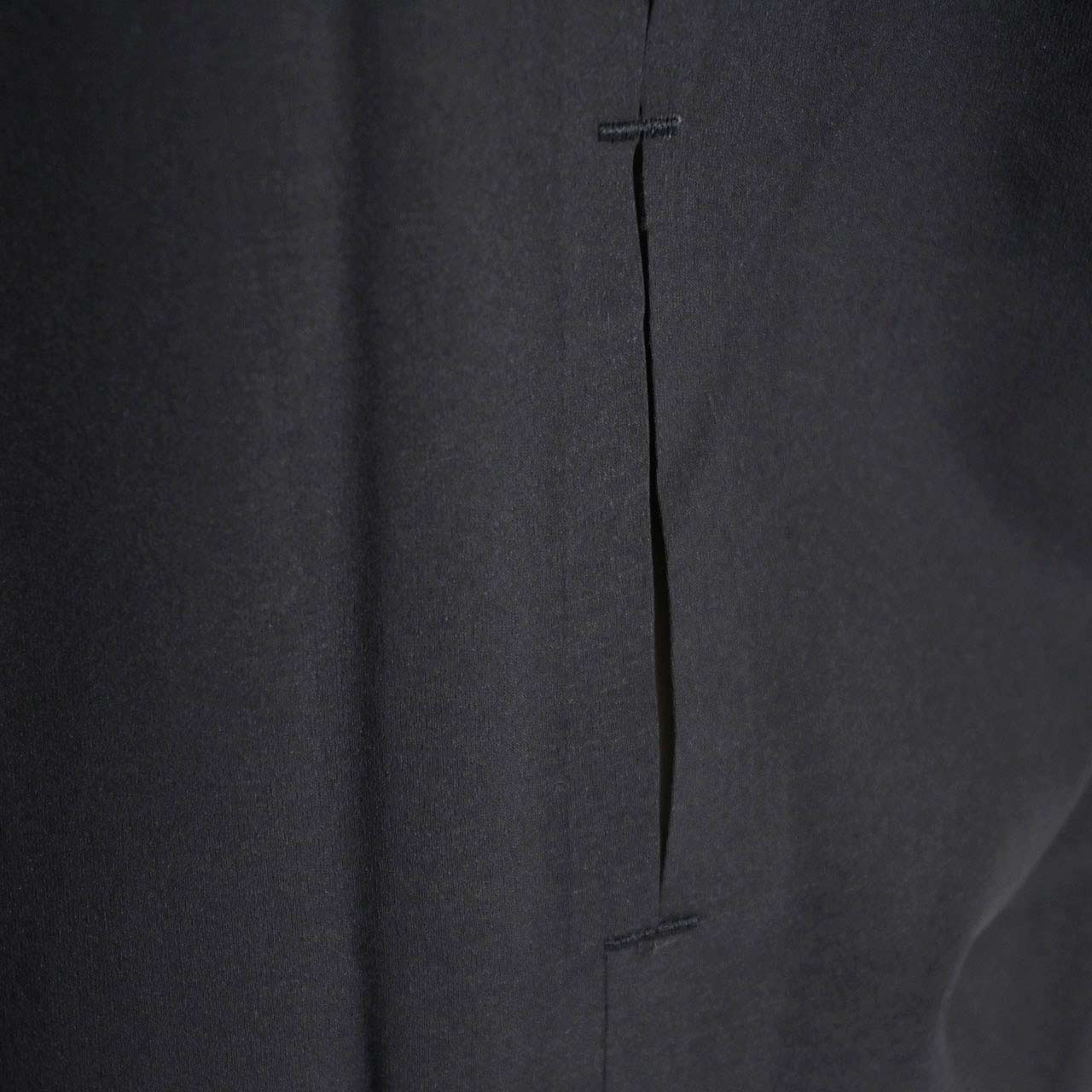 【40%OFF】 ワイスリー Y-3 半袖シャツ LITE WOVN SHIRT JD1457 ブラック 2025年春夏新作 2025SS メンズ