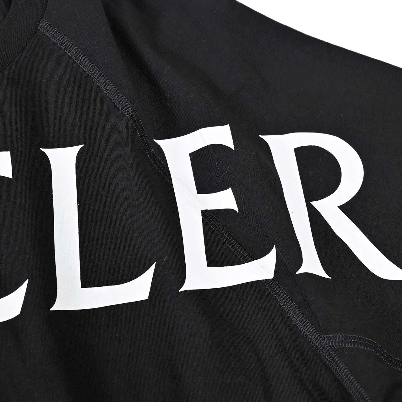 モンクレール MONCLER クルーネック半袖Tシャツ 8C01112 8390Y 999 ブラック メンズ 【ラスト1点 Lサイズ】