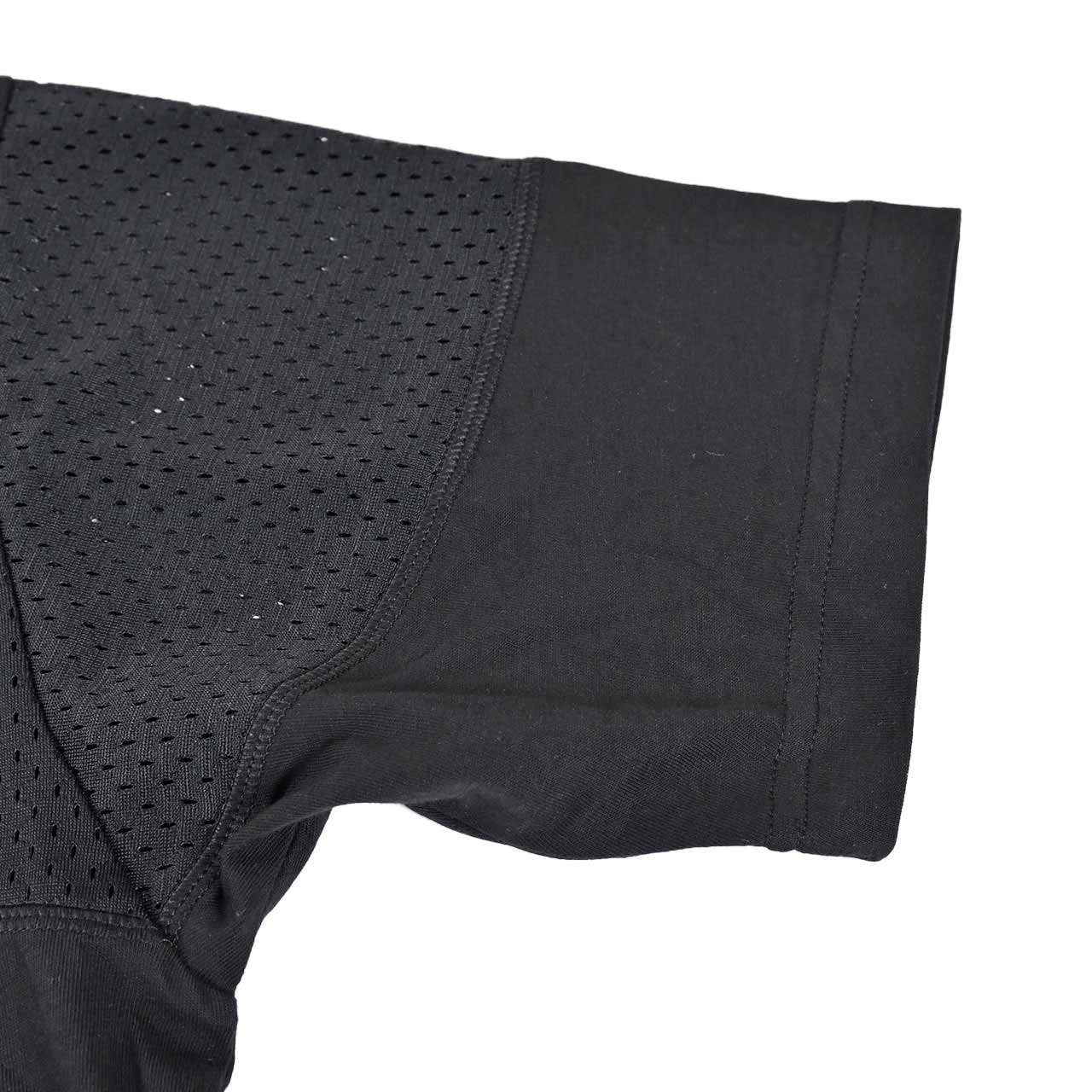 モンクレール MONCLER クルーネック半袖Tシャツ 8C01164 8390Y 999 ブラック メンズ レディース ユニセックス 細め