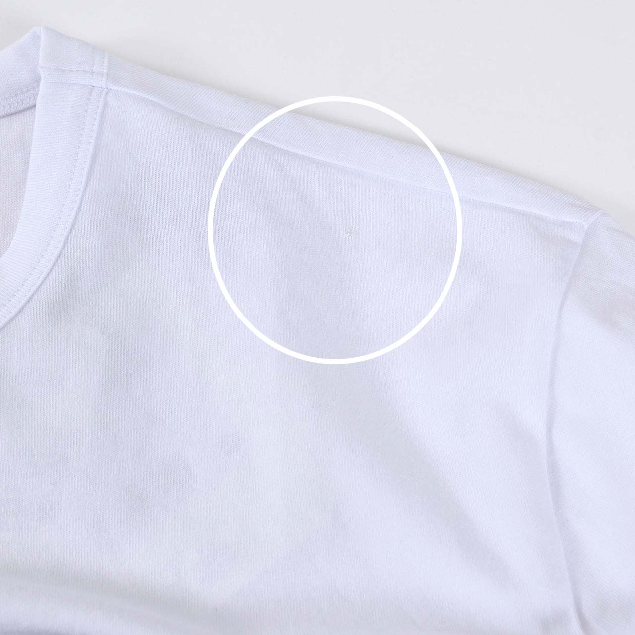 モンクレール MONCLER Tシャツ 8C7E120 8390T 080 ワケアリ ホワイト メンズ【ラスト1点】 アウトレット 【訳ありセール 処分価格】 ポッキリ ギフト プレゼント