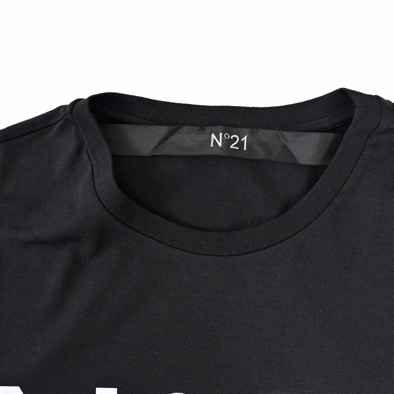ヌメロ ヴェントゥーノ No.21 Tシャツ 25SU F051 6328 ブラック  メンズ
