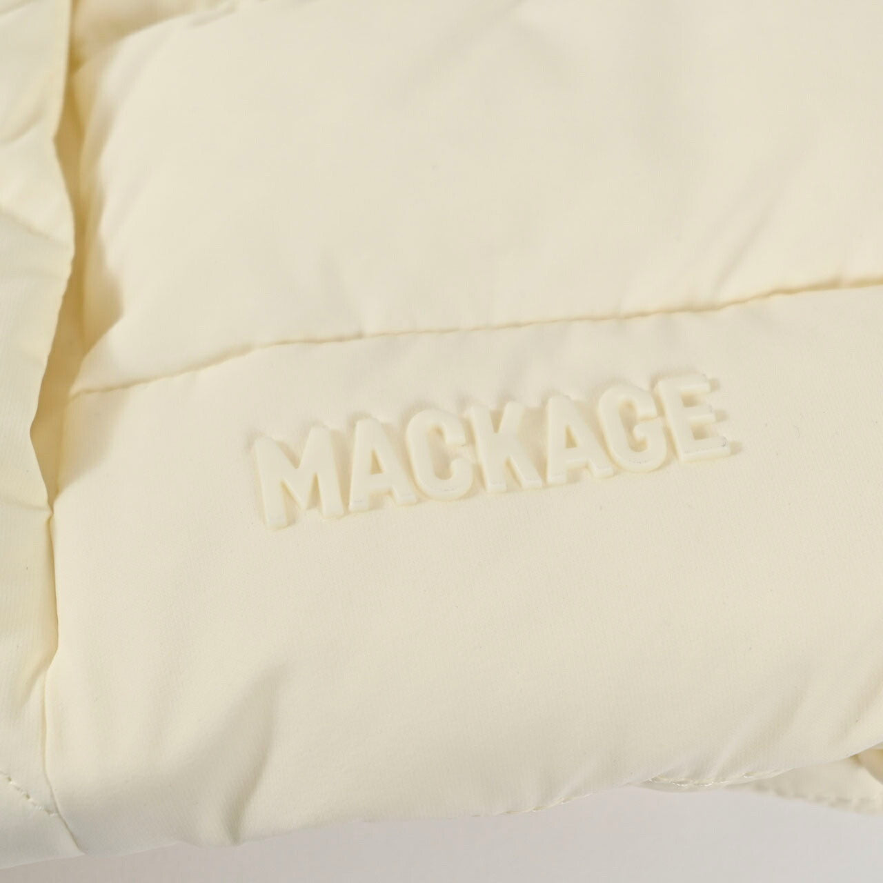 マッカージュ MACKAGE ダウンベスト HOSHI C0253 クリーム レディース