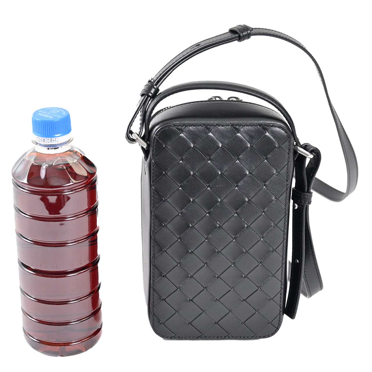 ボッテガ ヴェネタ BOTTEGA VENETA ショルダーバッグ 826829 V2HL0 8803 ブラック メンズ