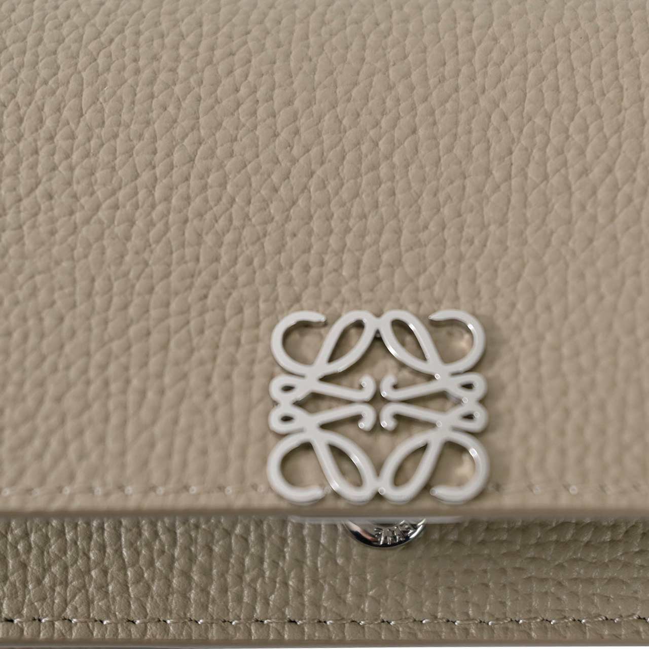 ロエベ LOEWE 名刺入れ ANAGRAM CARDHOLDER C821M97X08 5541 ベージュ レディース