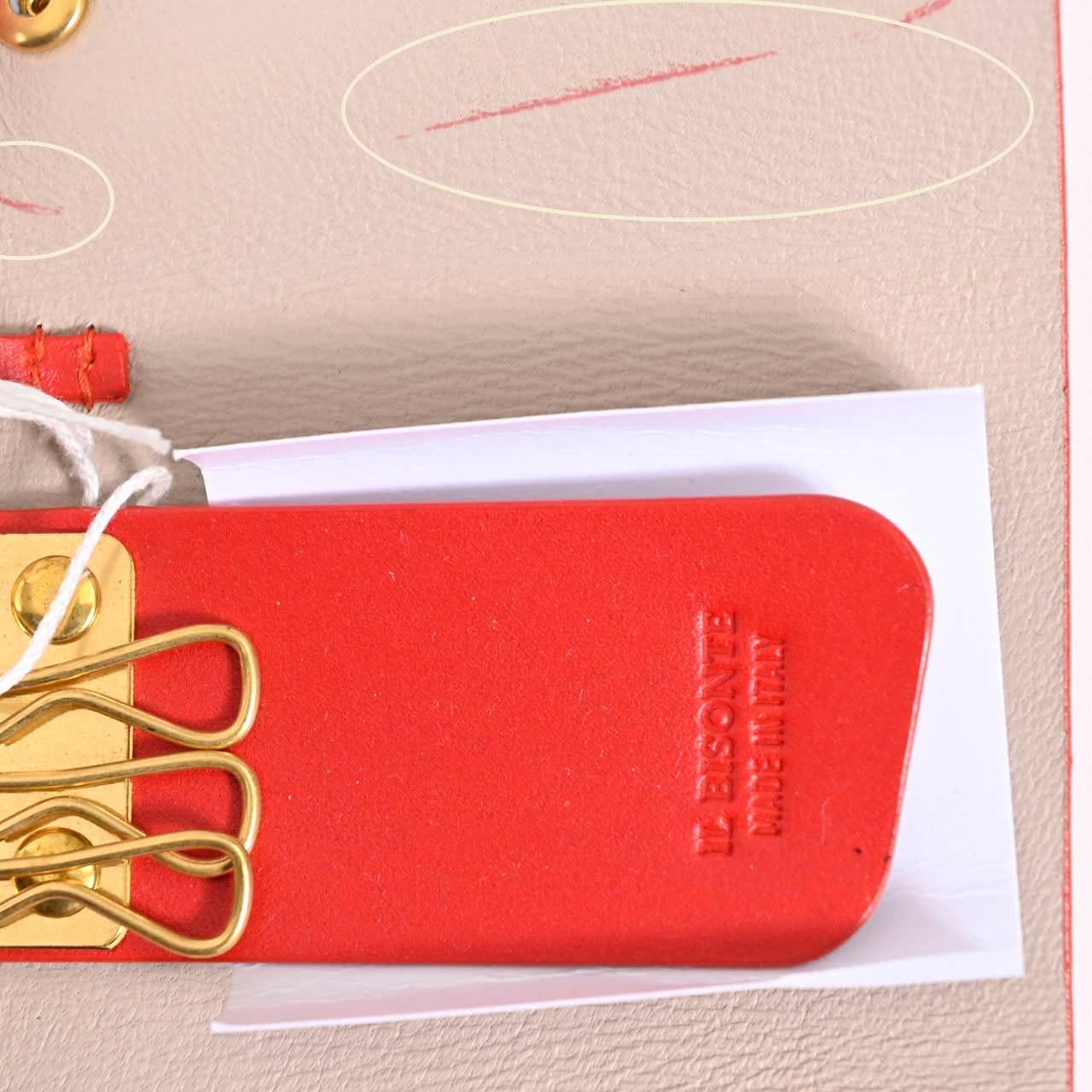 イルビゾンテ IL BISONTE キーケース SKH115 RE184H Castagno Rosa ワケアリ レッド メンズ レディース